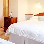Bay View Guest House And B&B Голуэй
