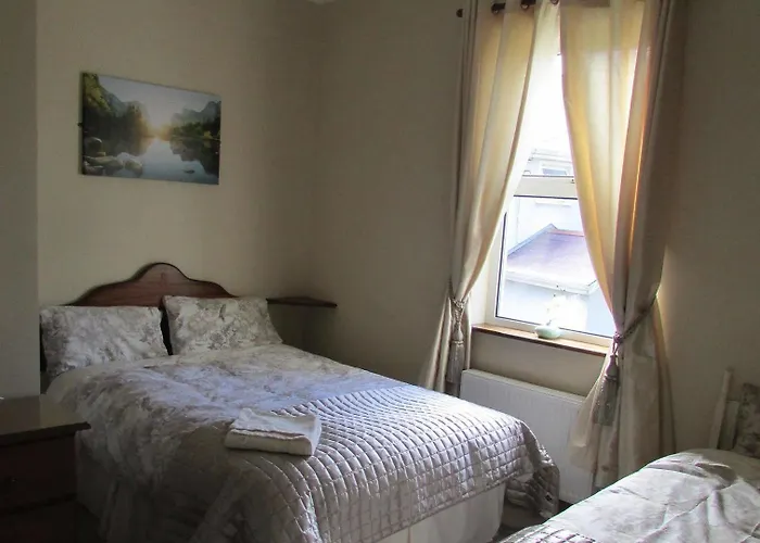 Bay View Guest House And B&B Голуэй