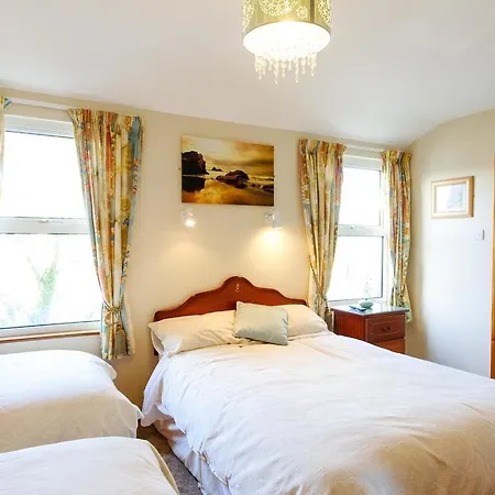 Bay View Guest House And B&B בית הארחה