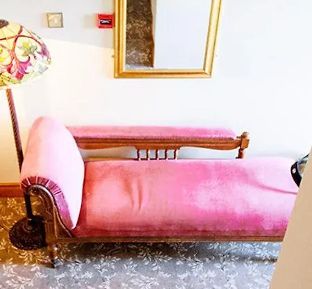 Bay View Guest House And B&B גלוואיי