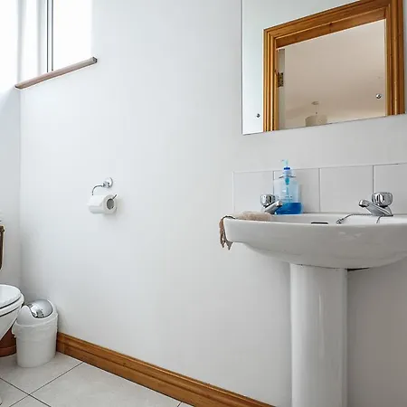 Bay View Guest House And B&B בית הארחה 3*